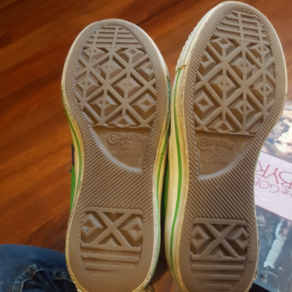 RARE Official seahawks converse - Picture 3 of 5